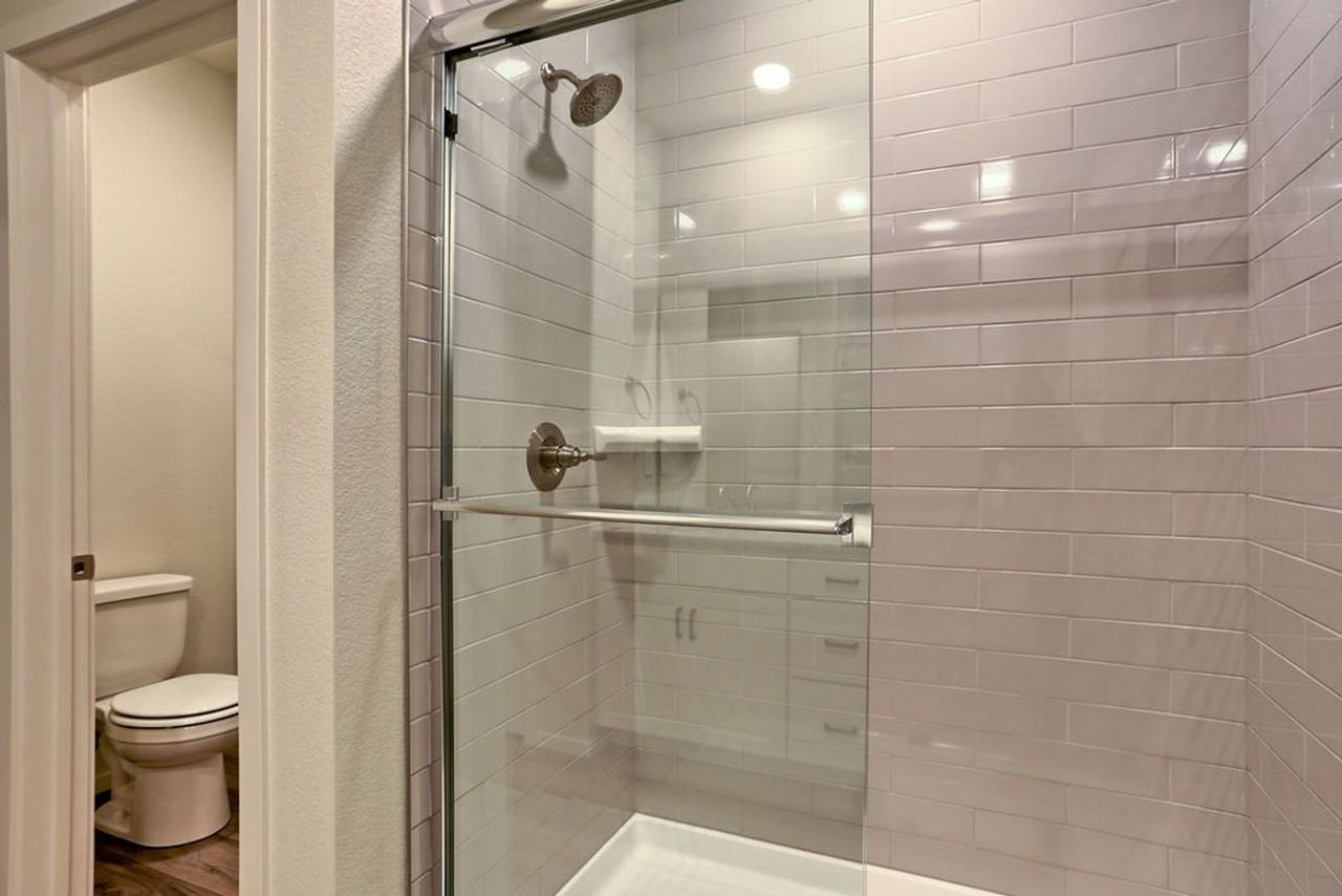 4768 Champlain Dr - Photo 2 of 27