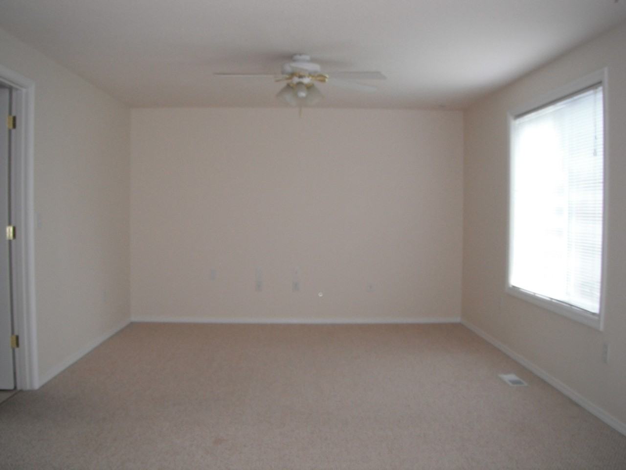 3200 Ne 169th Ave - Photo 6 of 15