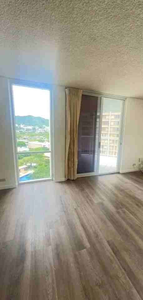 1212 Nuuanu Ave #1501 - Photo 5 of 33