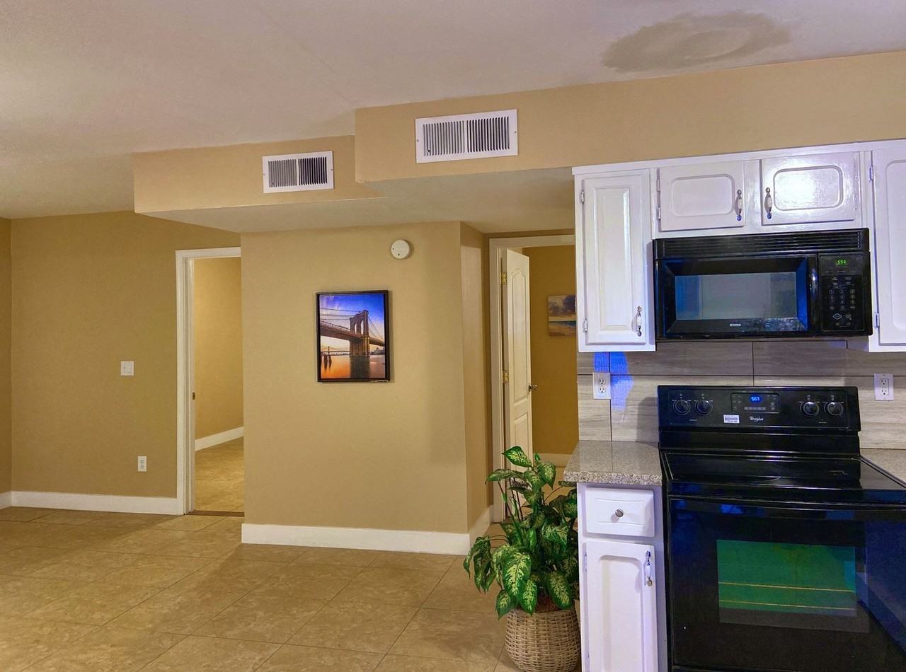 4126 S La Corta Dr - Photo 4 of 20