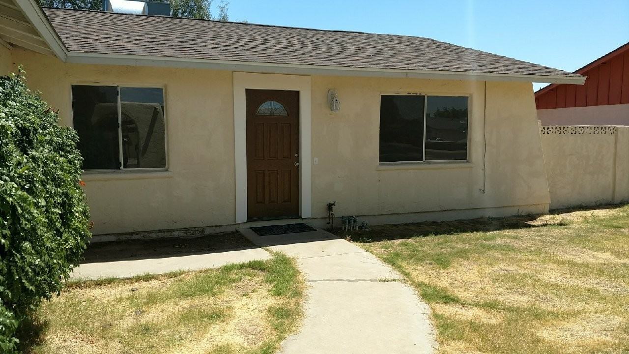 5733 W Beck Ln - Photo 2 of 18
