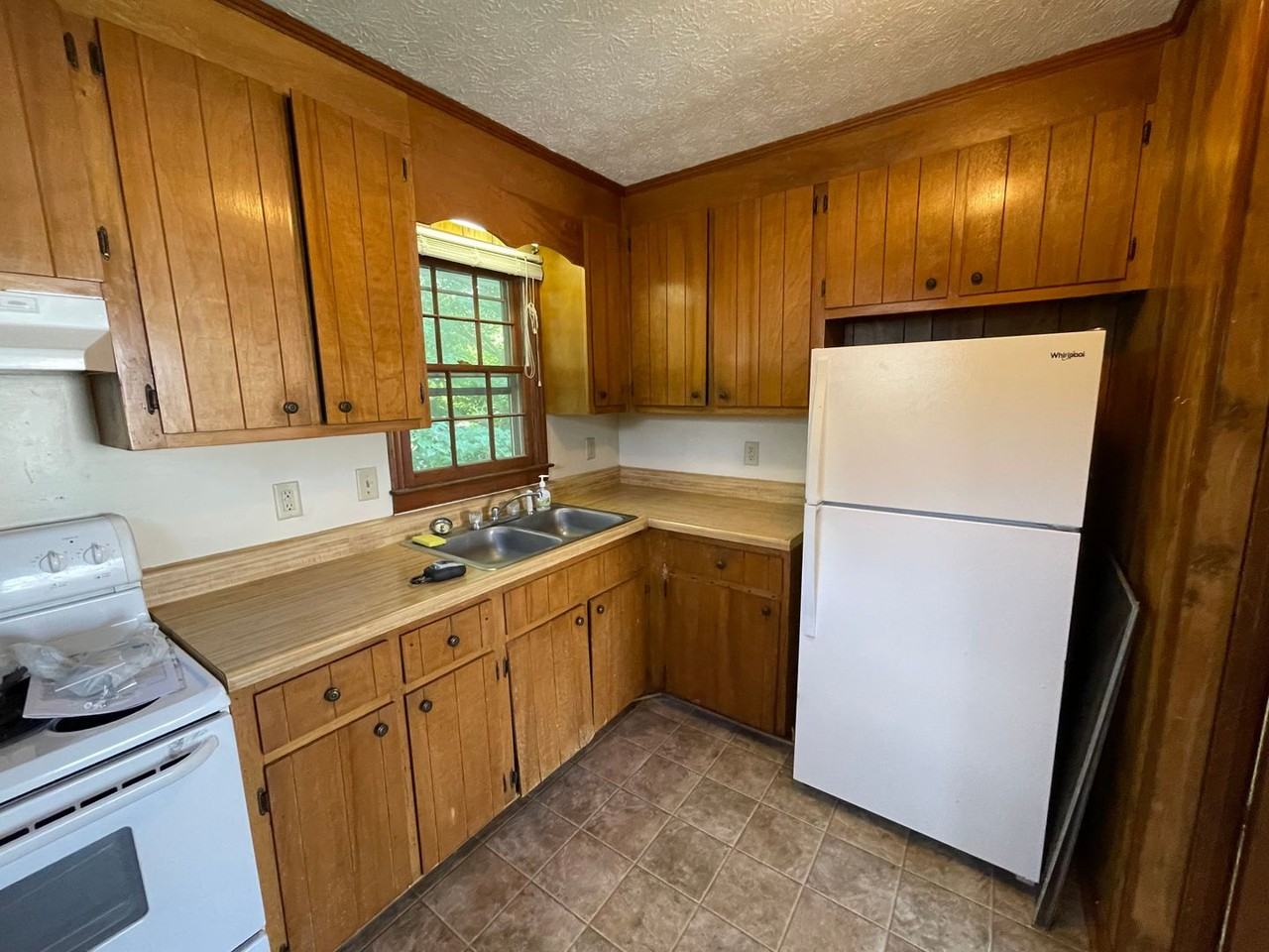 108 Bolling St #C - Photo 3 of 12