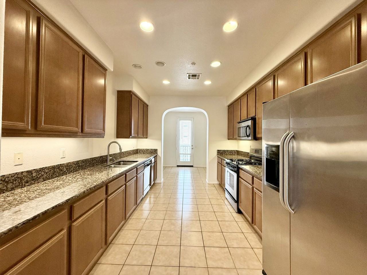 106 Paseo Bravo - Photo 5 of 23