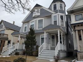 featured image of 2054 N Cambridge Ave