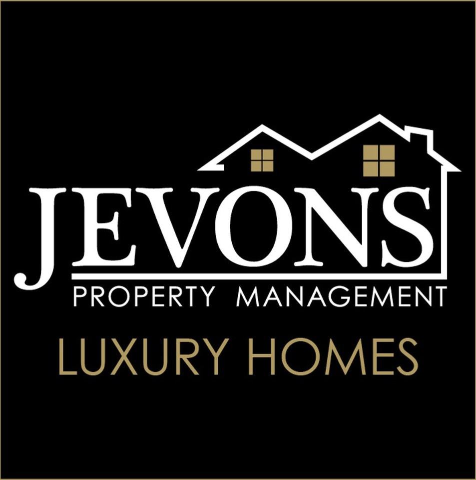 2648 Nw 62nd St - Photo 4 of 5