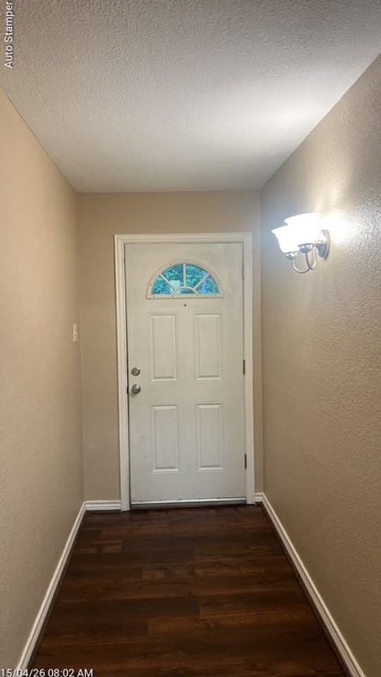 800 Fort Worth St - Photo 2 of 36