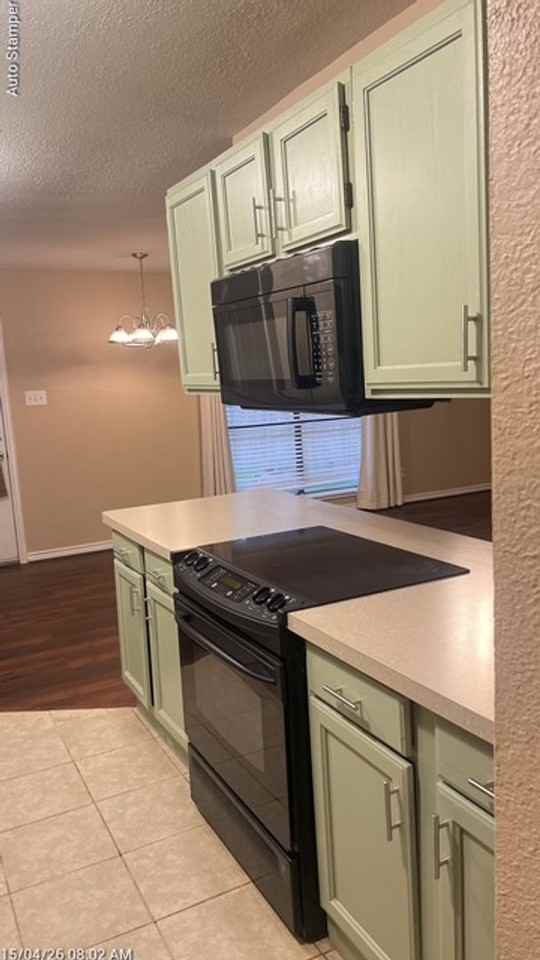 800 Fort Worth St - Photo 6 of 36