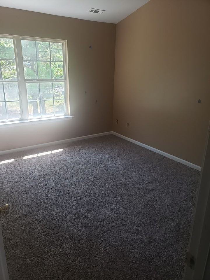 3581 Draycott Ave - Photo 2 of 35