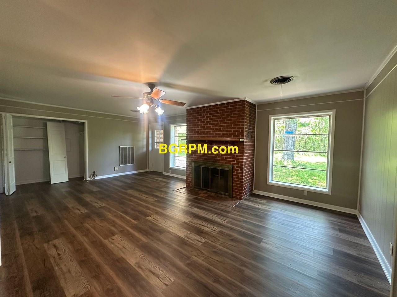 580 Thompson Rd - Photo 3 of 21