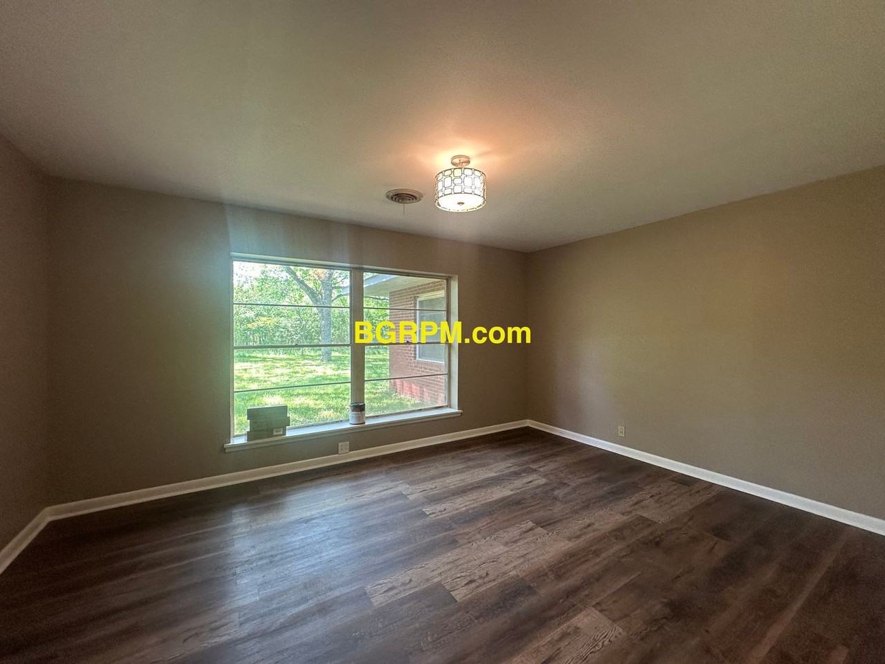 580 Thompson Rd - Photo 4 of 21