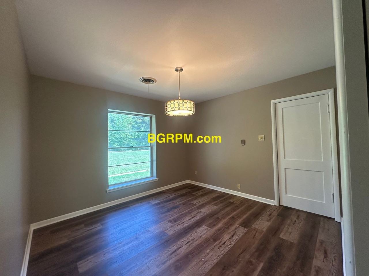 580 Thompson Rd - Photo 5 of 21