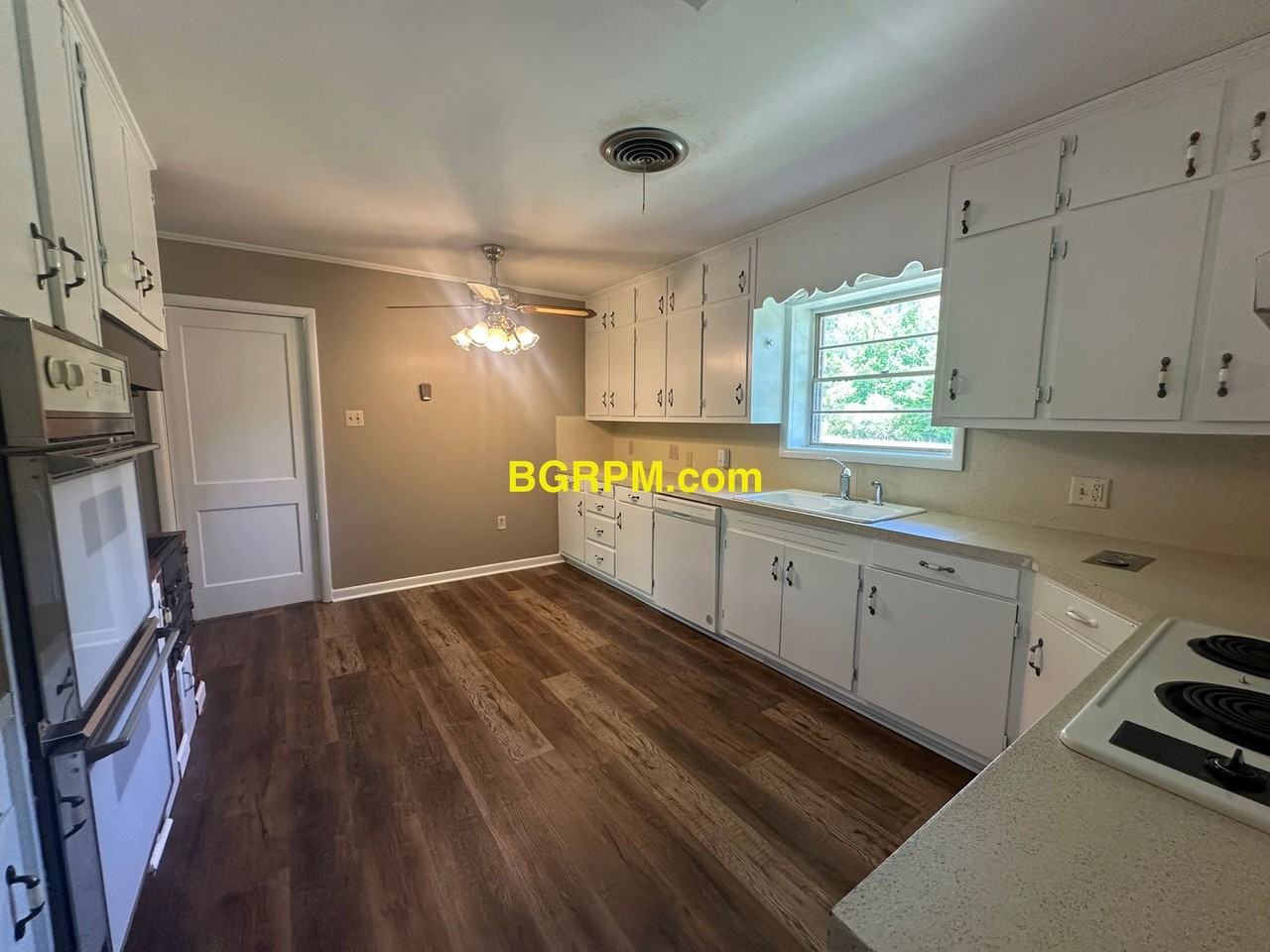 580 Thompson Rd - Photo 7 of 21