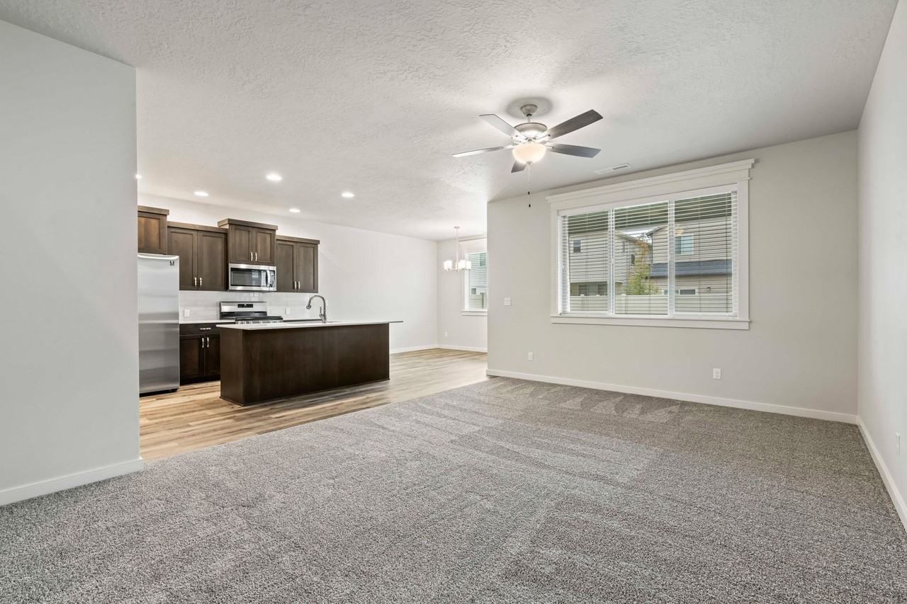 3090 N Lochness Ave - Photo 3 of 19