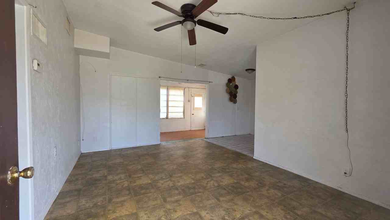 1315 Hillcrest Dr - Photo 2 of 9