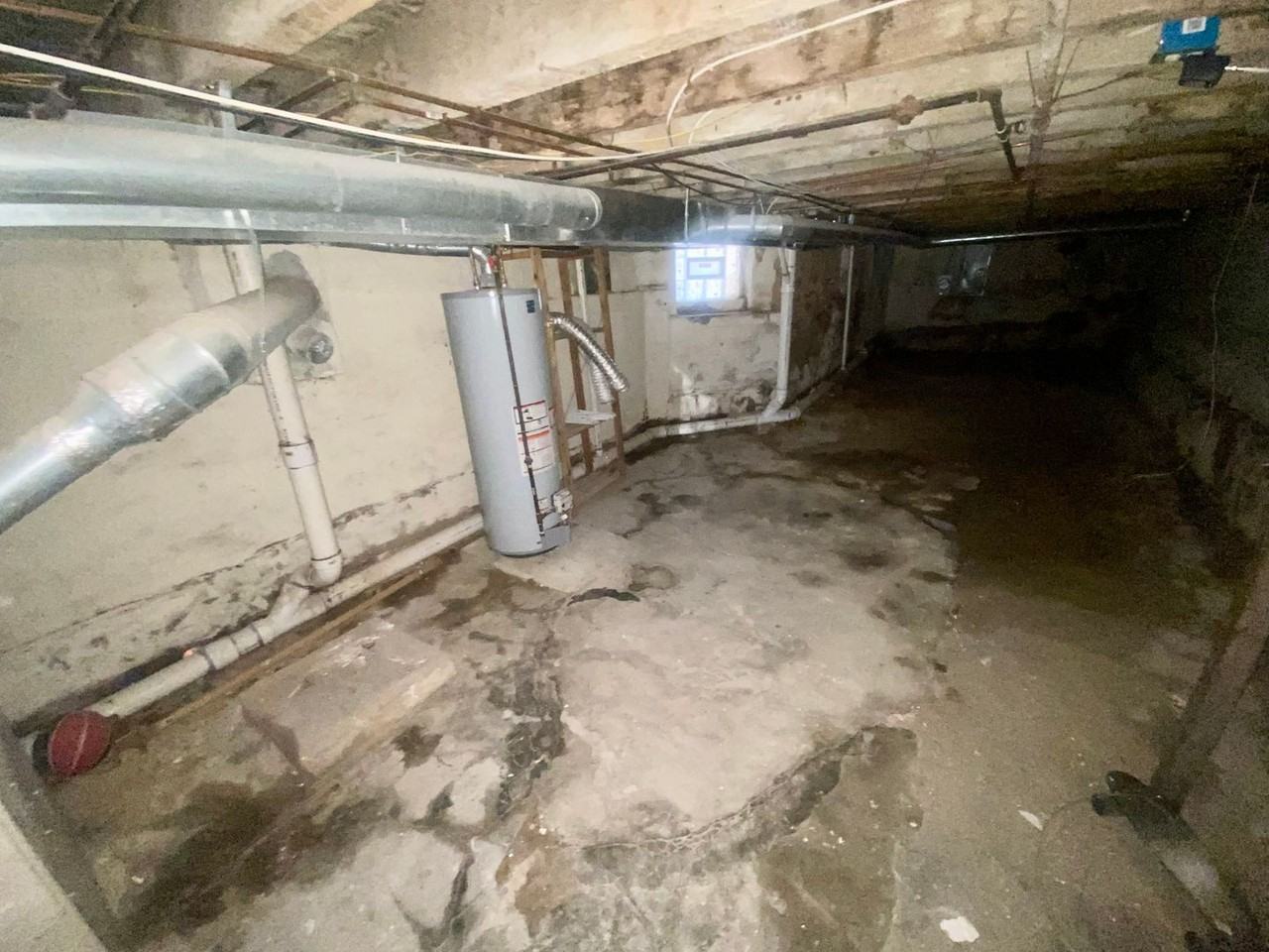 152 N 53rd St - Photo 4 of 35