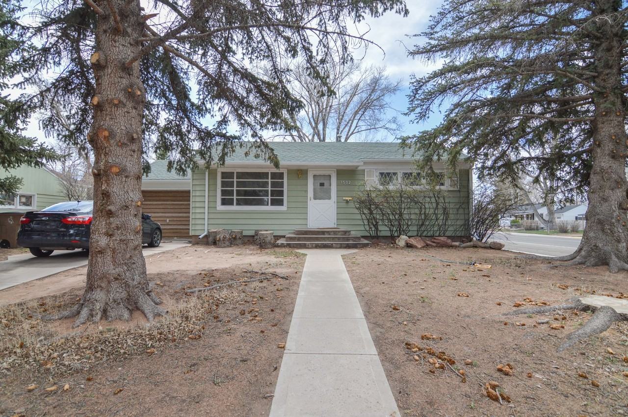 1502 Steele St - Photo 2 of 2