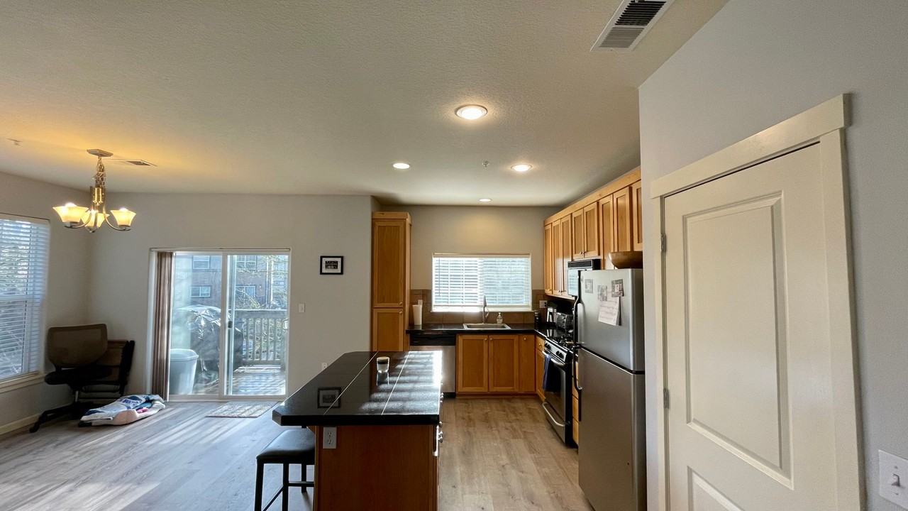 22814 Sw Forest Creek Dr #200 - Photo 7 of 25