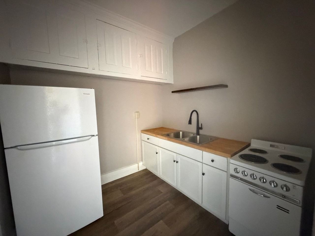 122 N 8th St - Photo 6 of 9