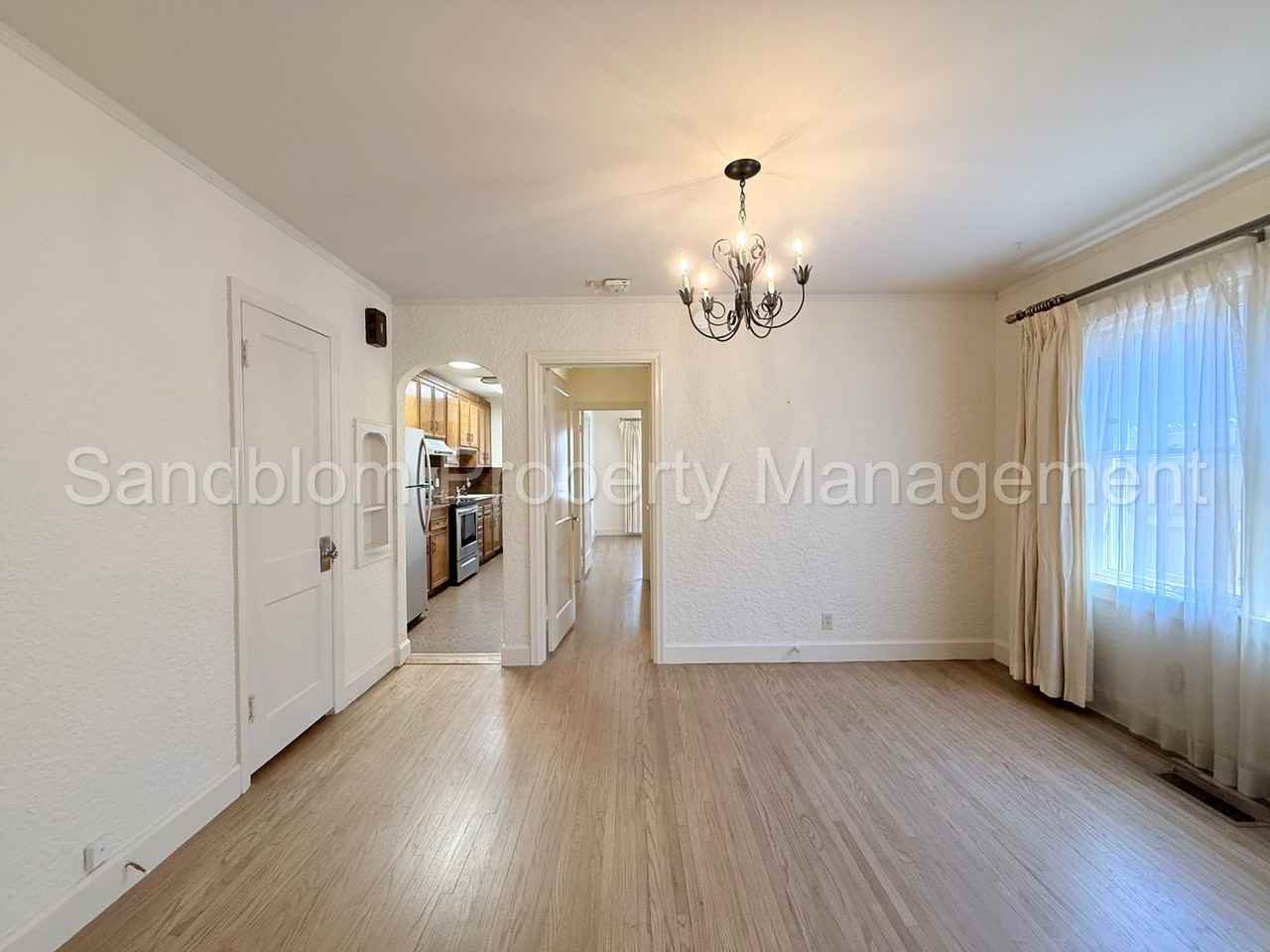 3503 E 13th St - Photo 6 of 17