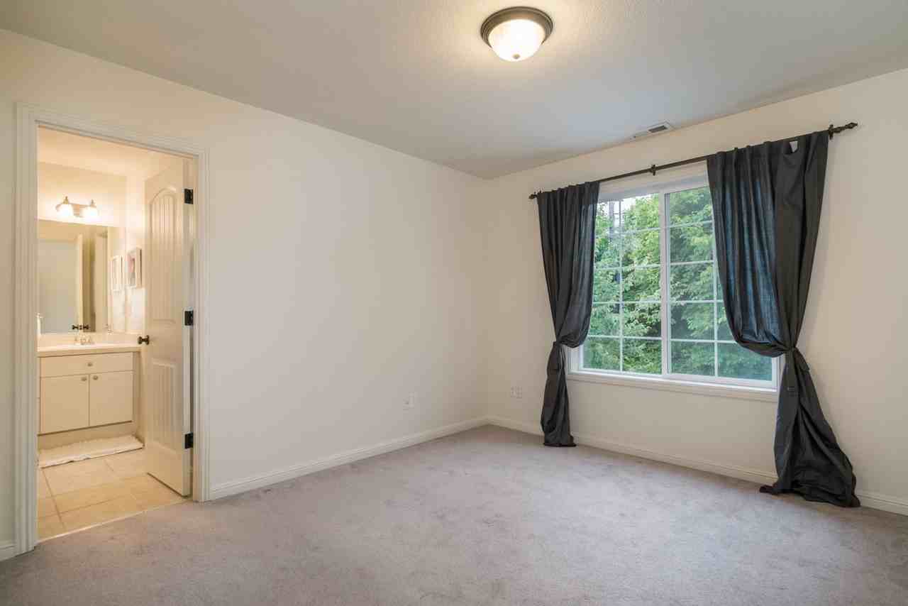 4920 Sw Slavin Rd - Photo 5 of 35