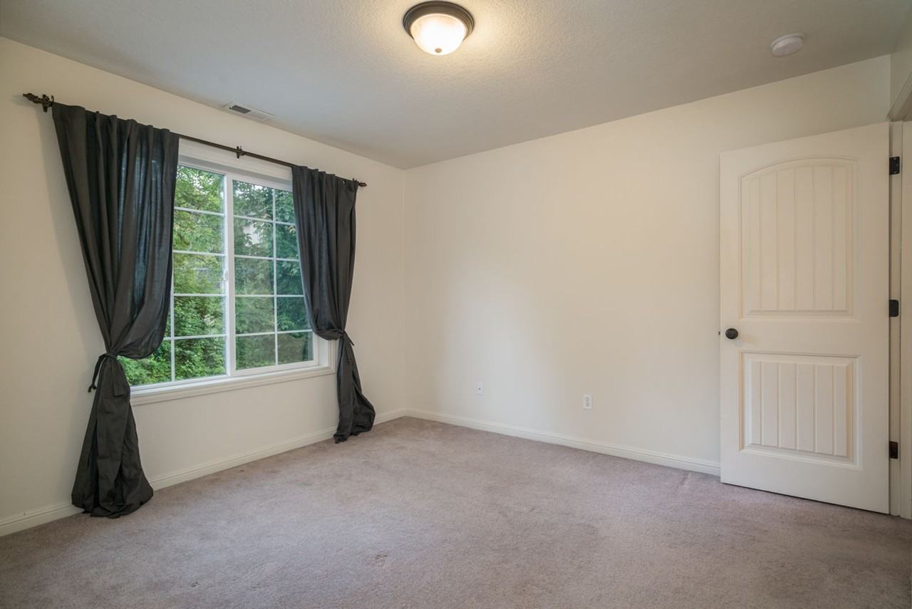 4920 Sw Slavin Rd - Photo 6 of 35