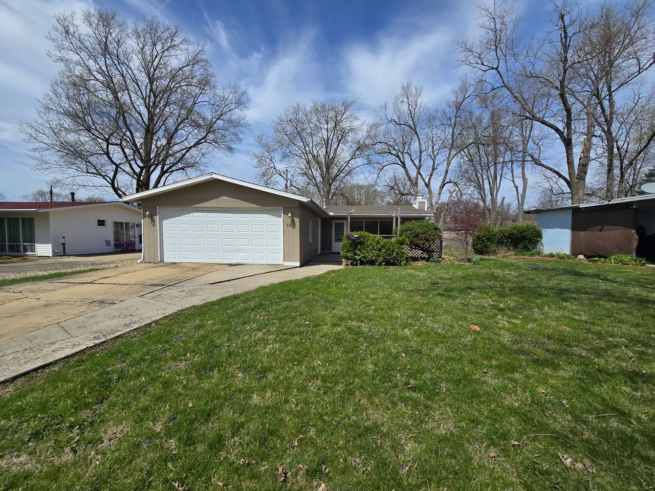 1910 Golden Dr - Photo 3 of 21