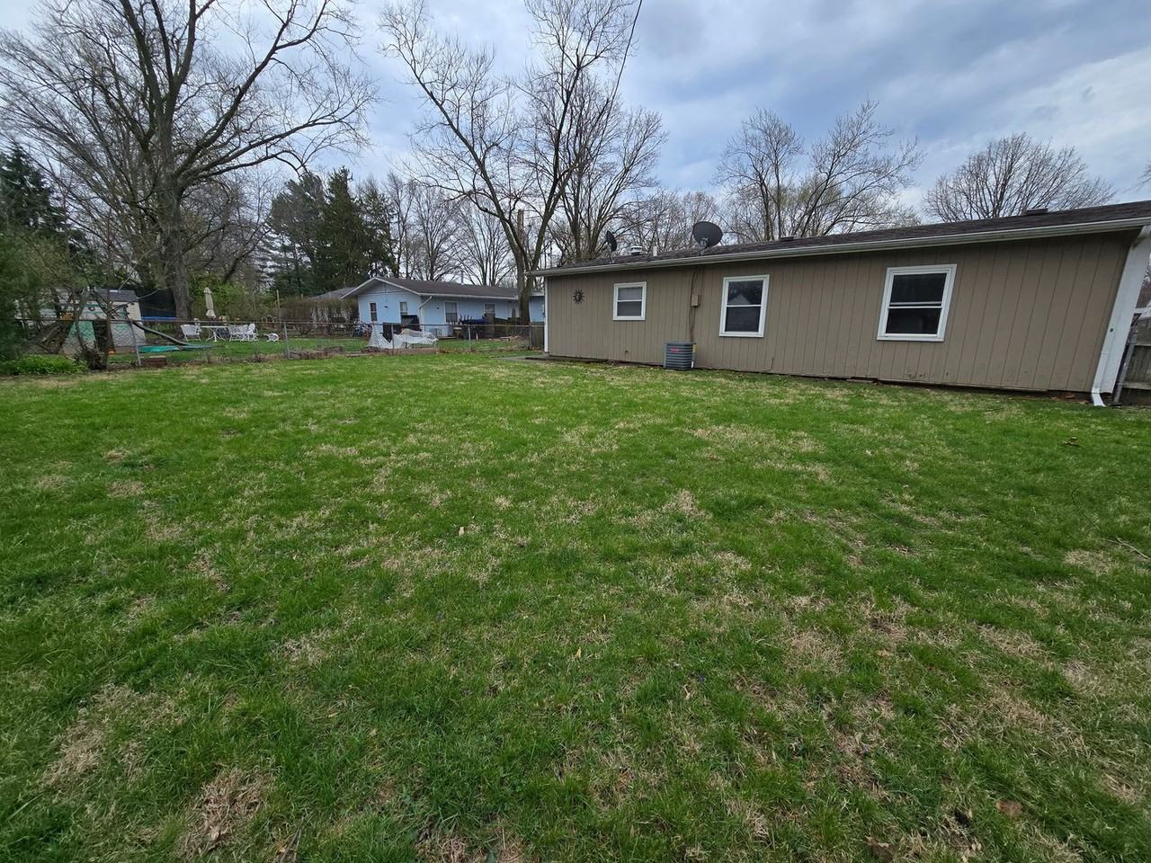 1910 Golden Dr - Photo 4 of 21