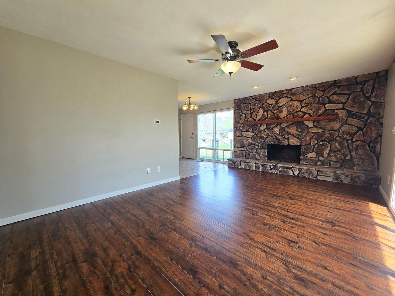 1910 Golden Dr - Photo 6 of 21