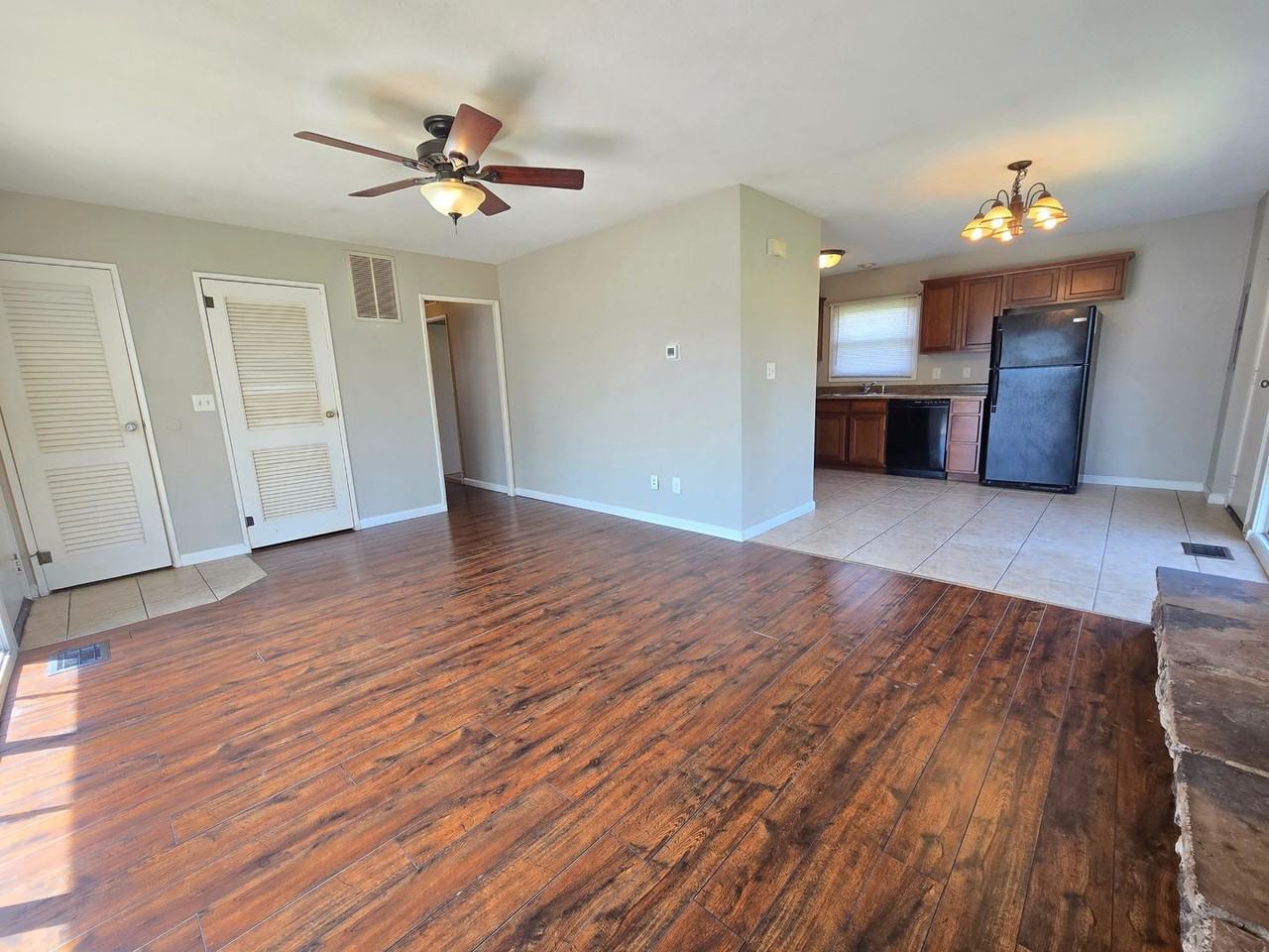 1910 Golden Dr - Photo 7 of 21