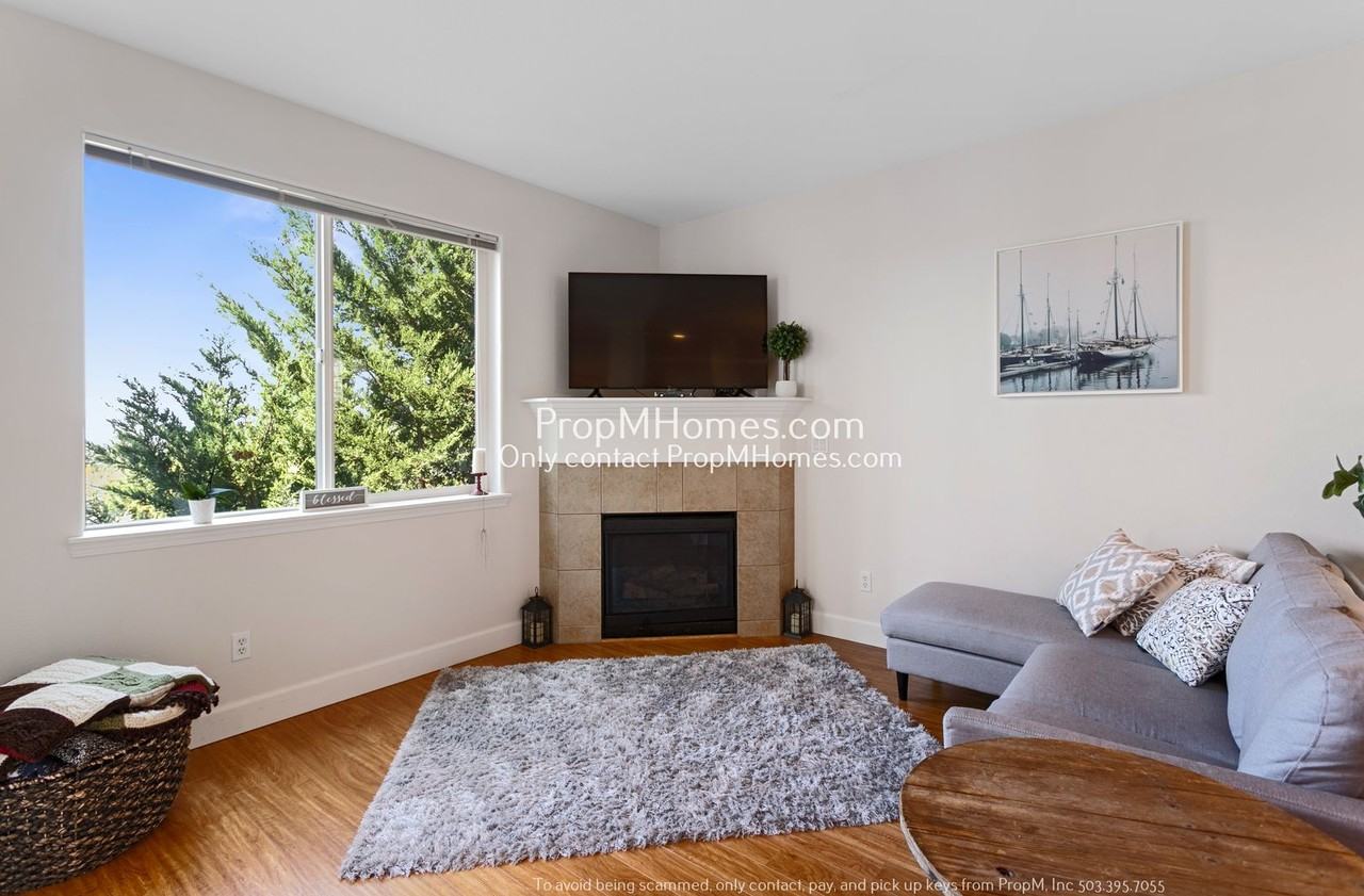 13660 Sw Wrightwood Ct - Photo 5 of 34