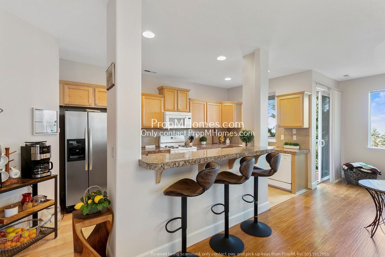 13660 Sw Wrightwood Ct - Photo 7 of 34