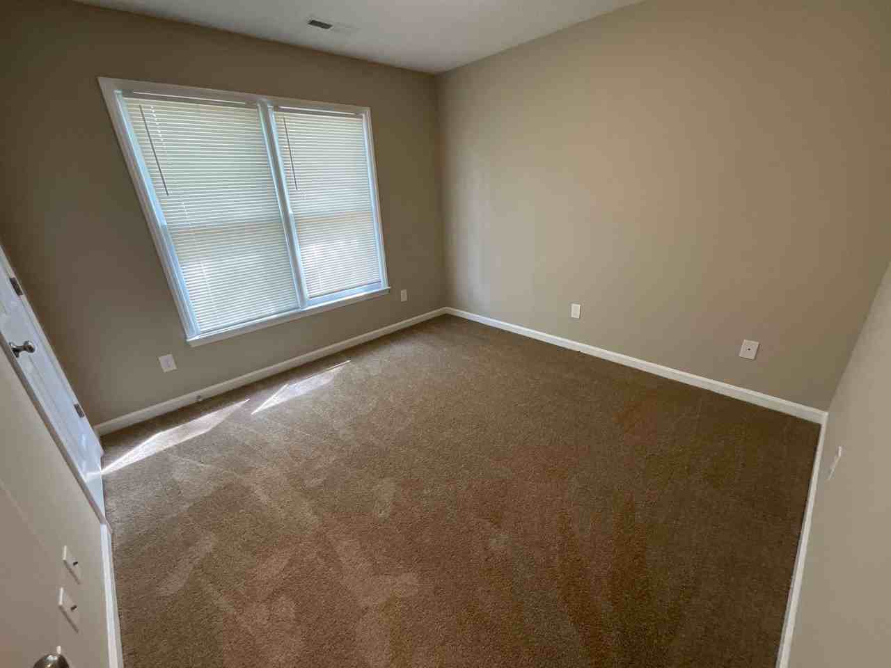 2553 Old Mill Rd - Photo 4 of 21