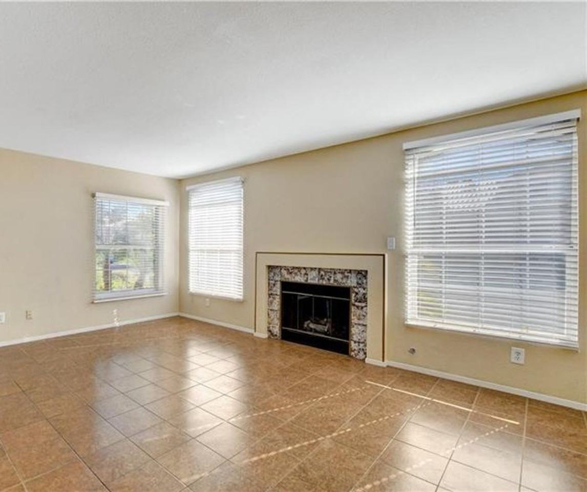 8456 Indigo Sky Ave - Photo 4 of 10