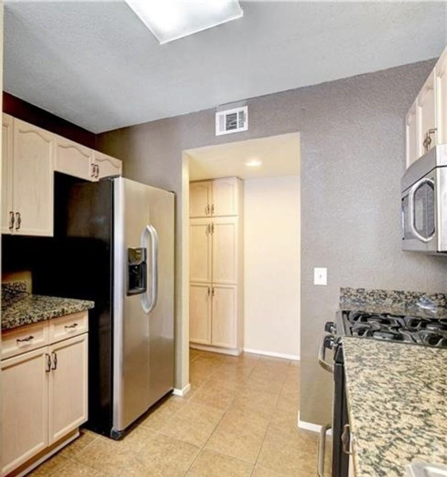 8456 Indigo Sky Ave - Photo 6 of 10