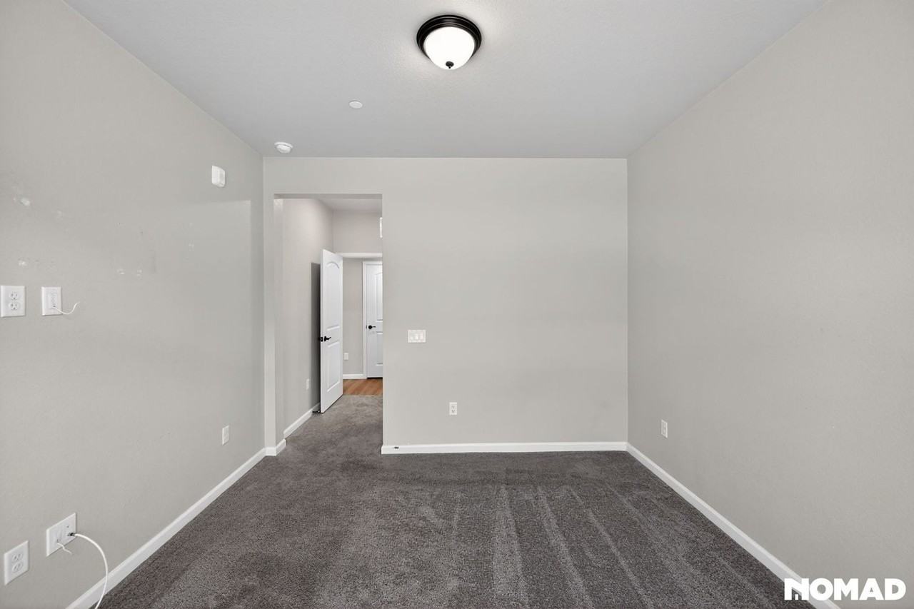 6153 N Ceylon St - Photo 5 of 27