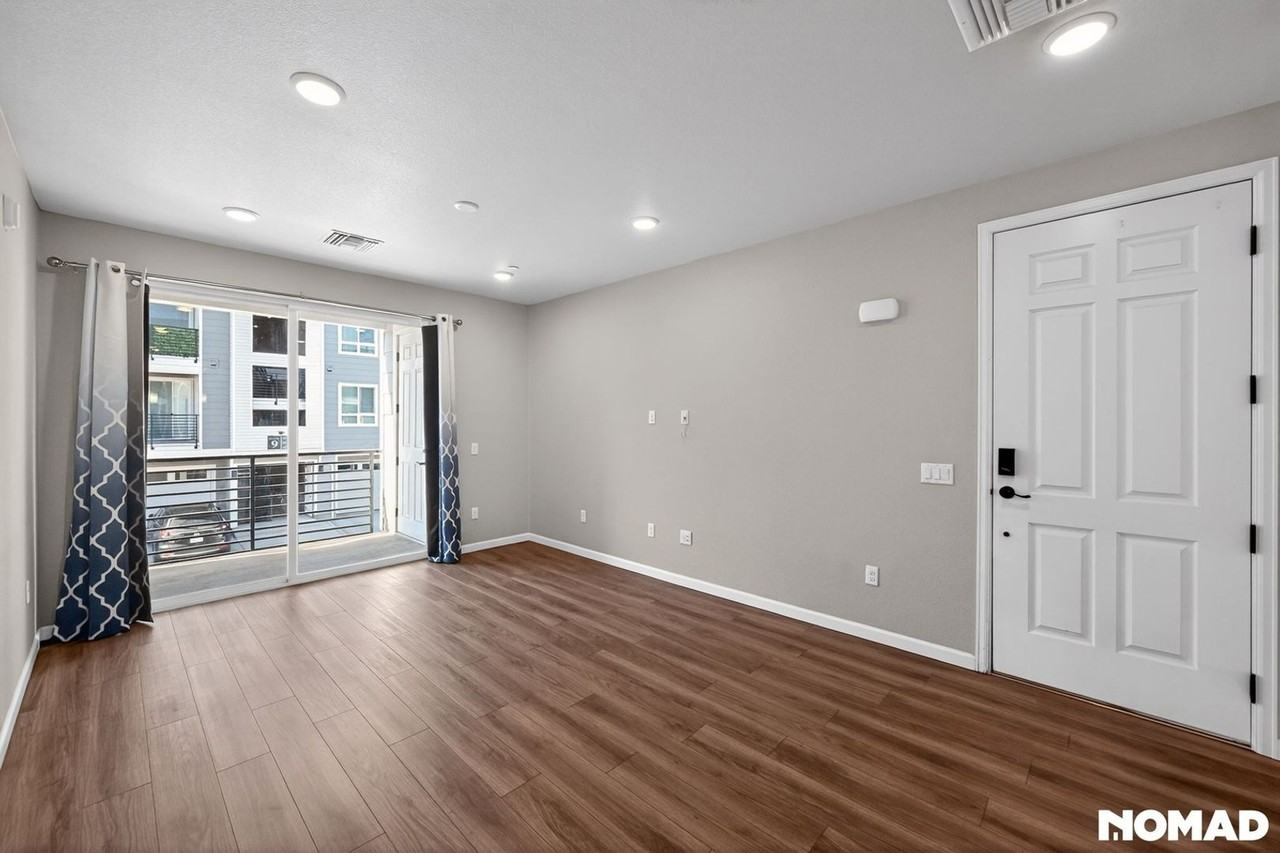 6153 N Ceylon St - Photo 7 of 27