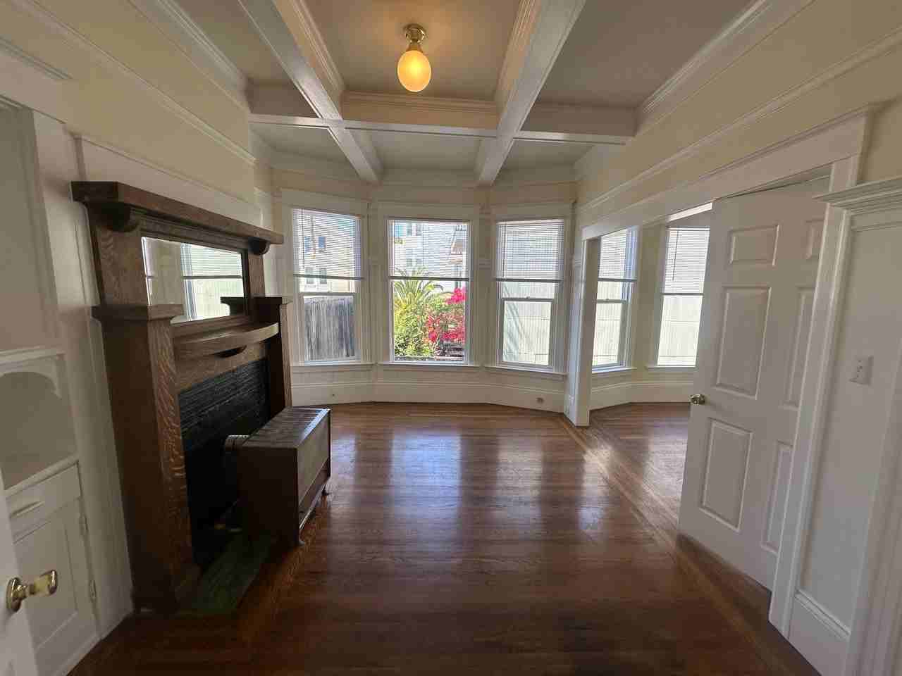 438 Castro St - Photo 4 of 16