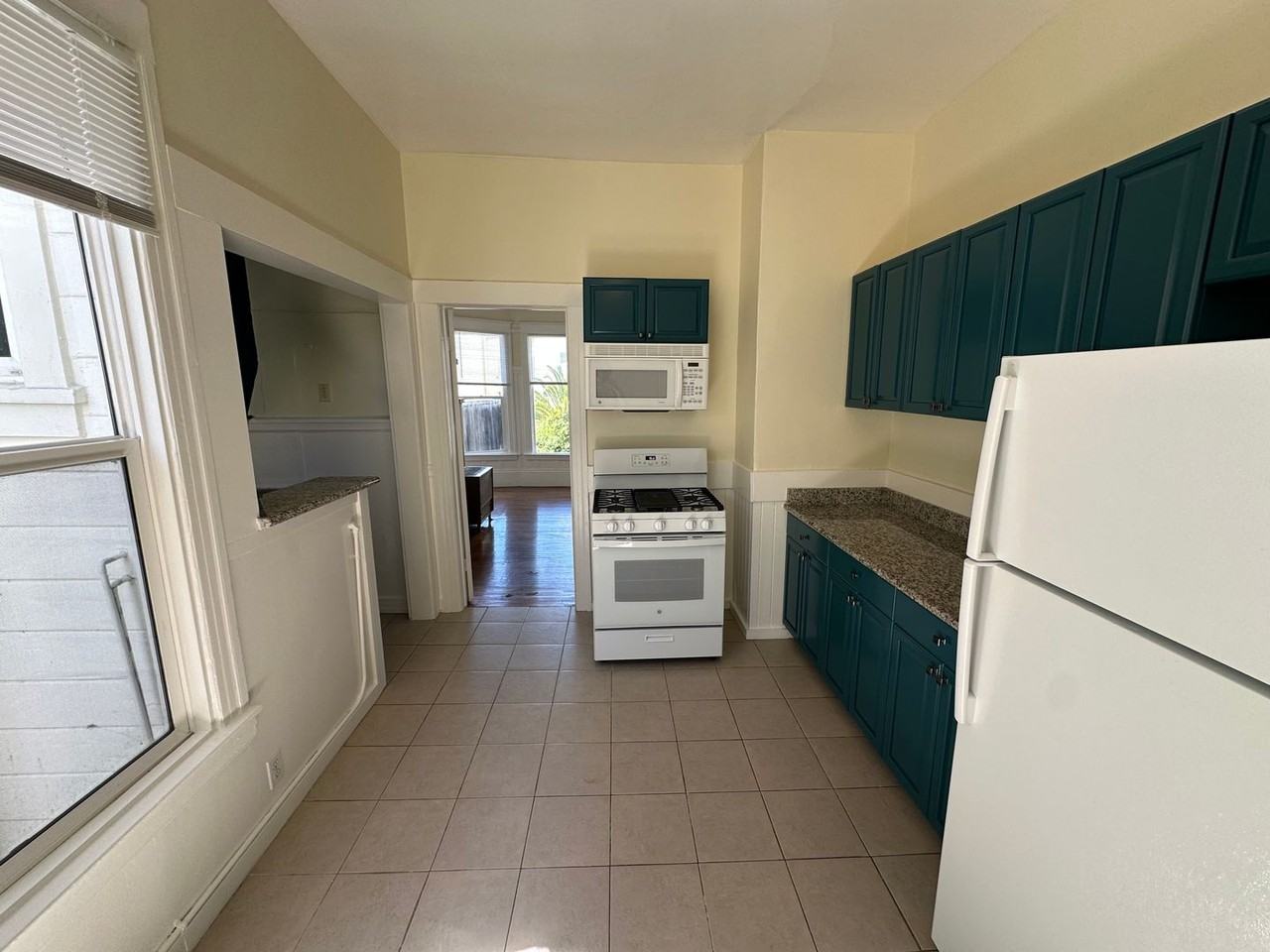 438 Castro St - Photo 6 of 16