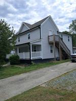 featured image of 909 Washington St
