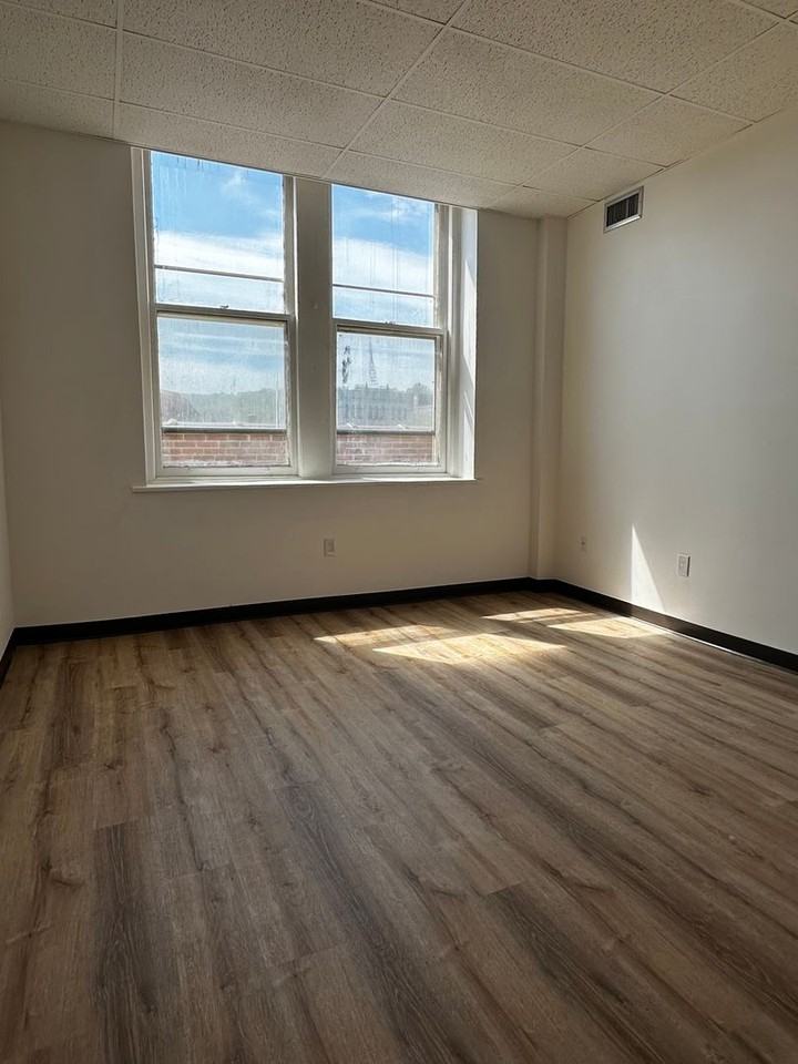 235 E Lincoln Hwy - Photo 2 of 6