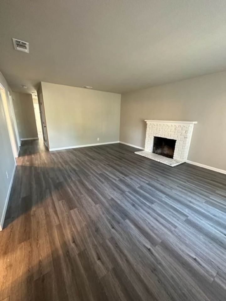 1640 68th Ave - Photo 3 of 24