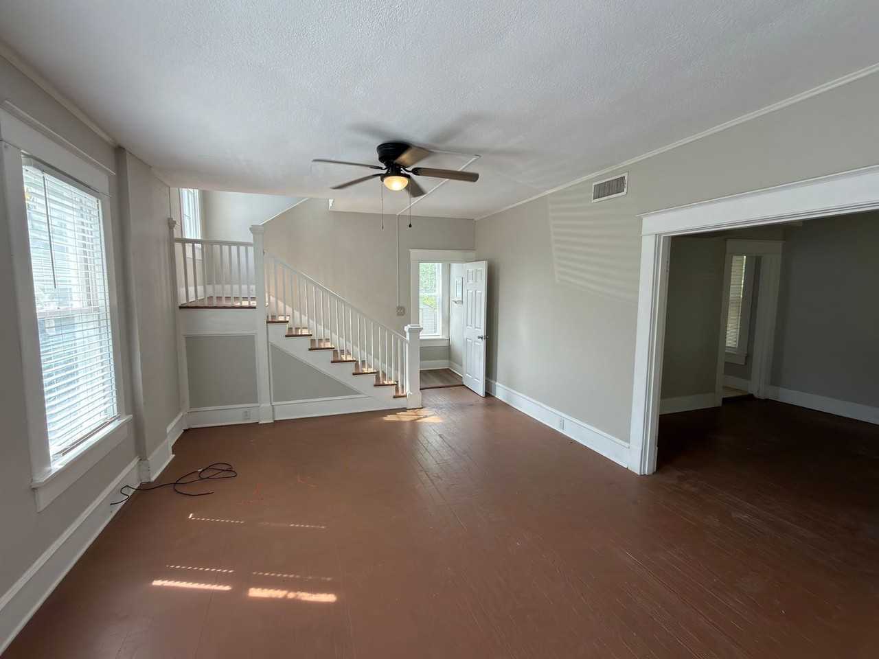 315 Dalzell St - Photo 2 of 16