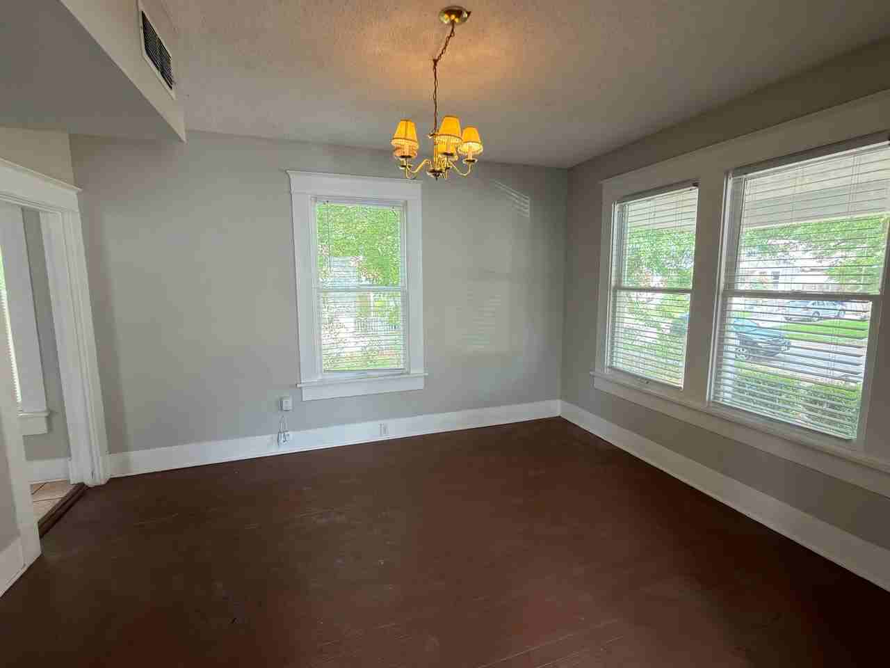 315 Dalzell St - Photo 3 of 16