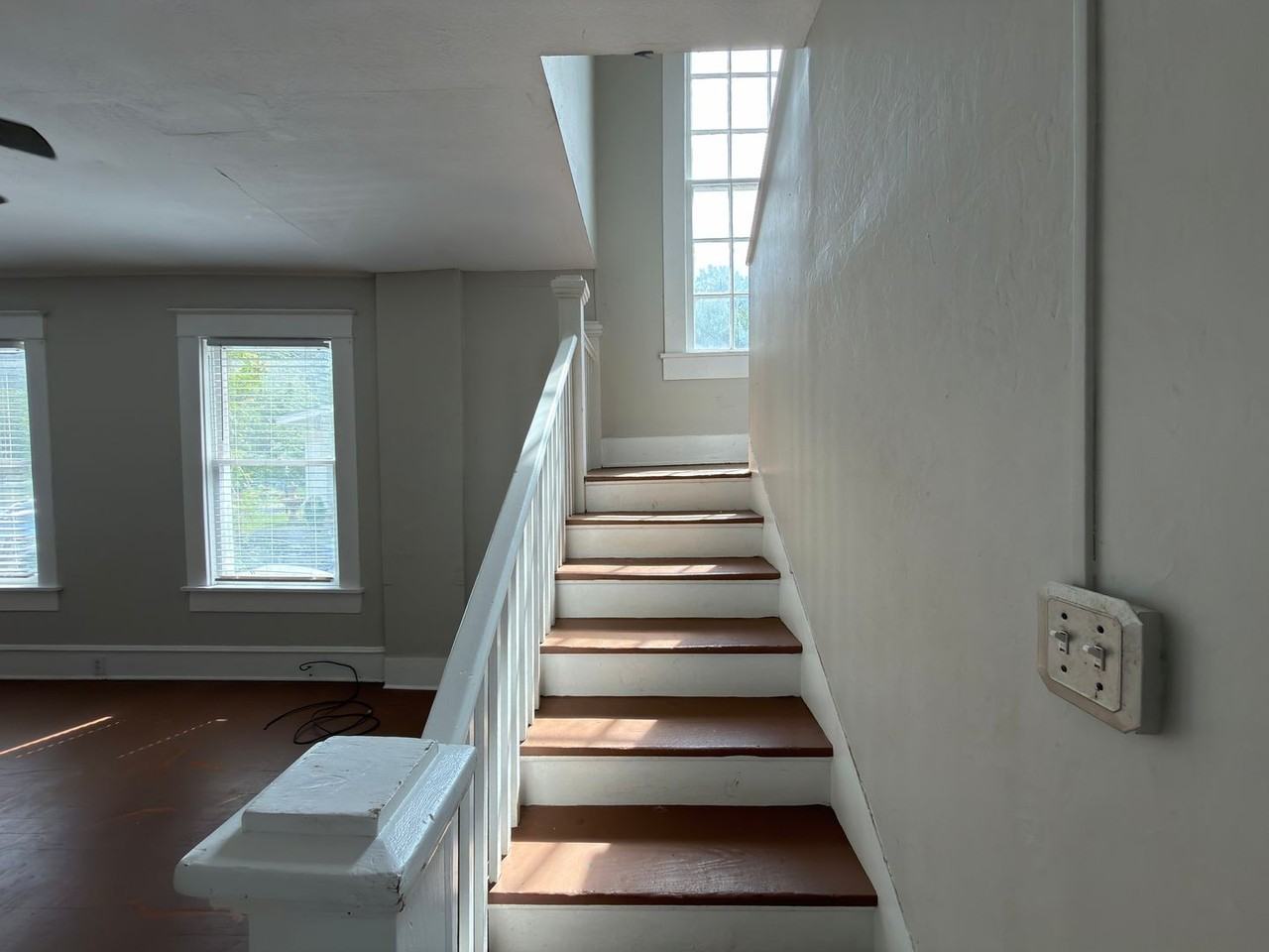 315 Dalzell St - Photo 5 of 16