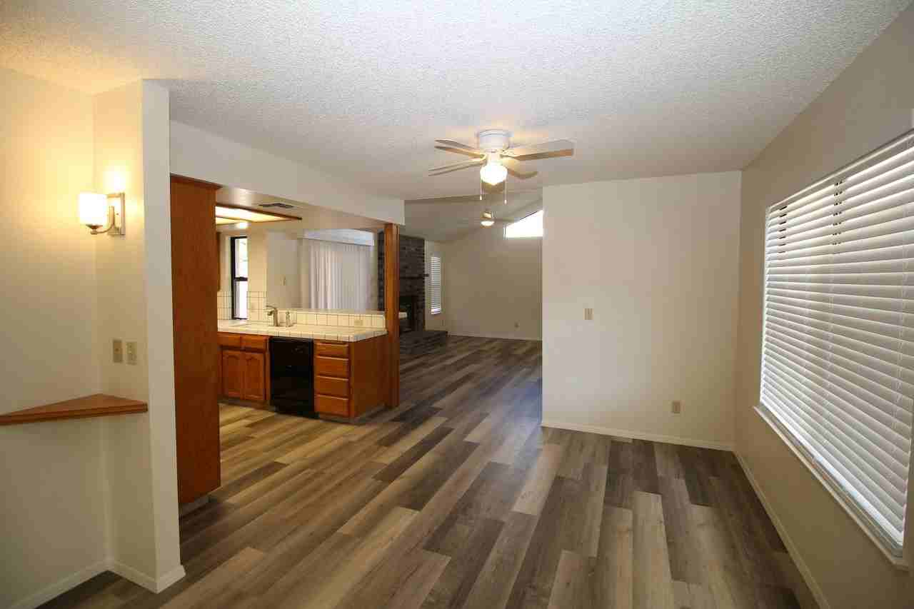 5110 W Kadota Ave - Photo 3 of 16