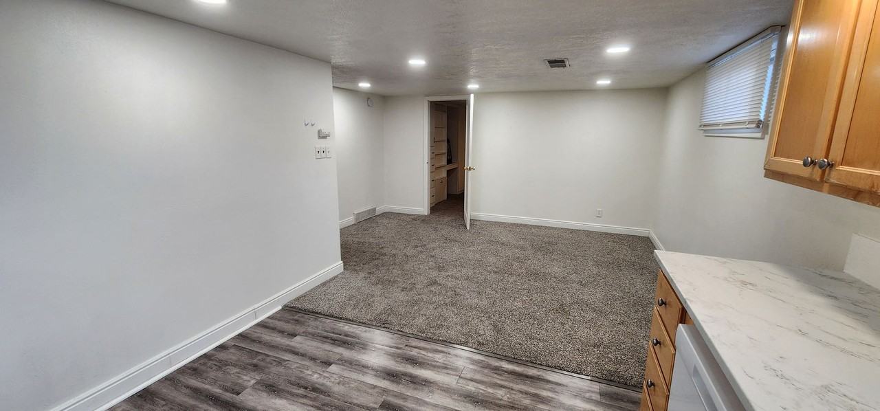 176 Willard Ave - Photo 2 of 10