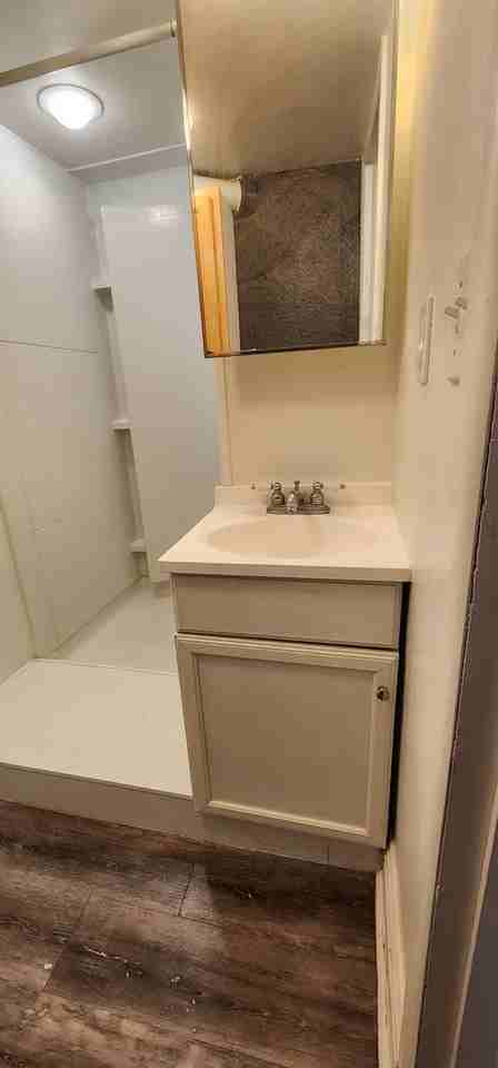 176 Willard Ave - Photo 4 of 10