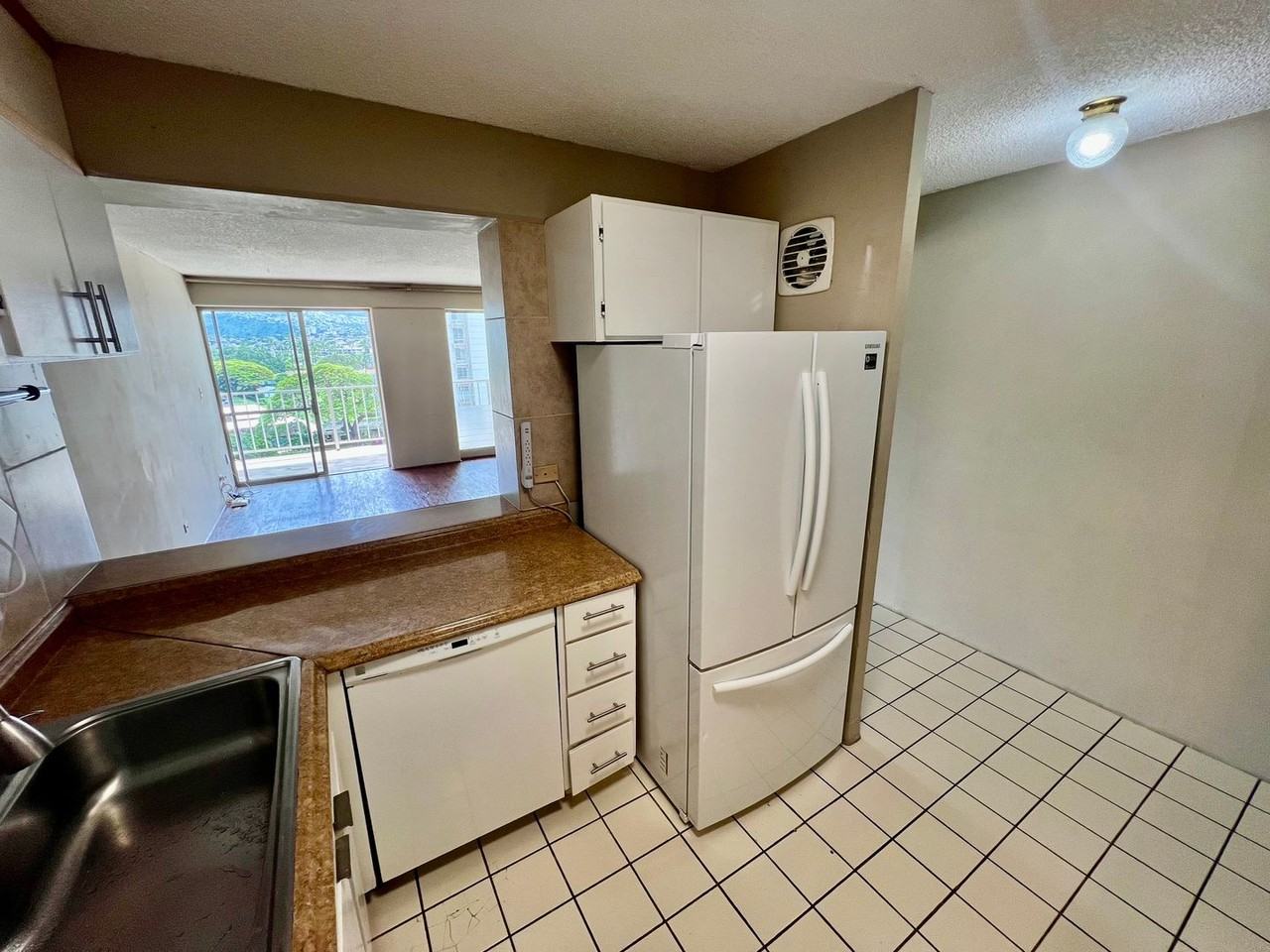 2575 Kuhio Ave #802 - Photo 2 of 17