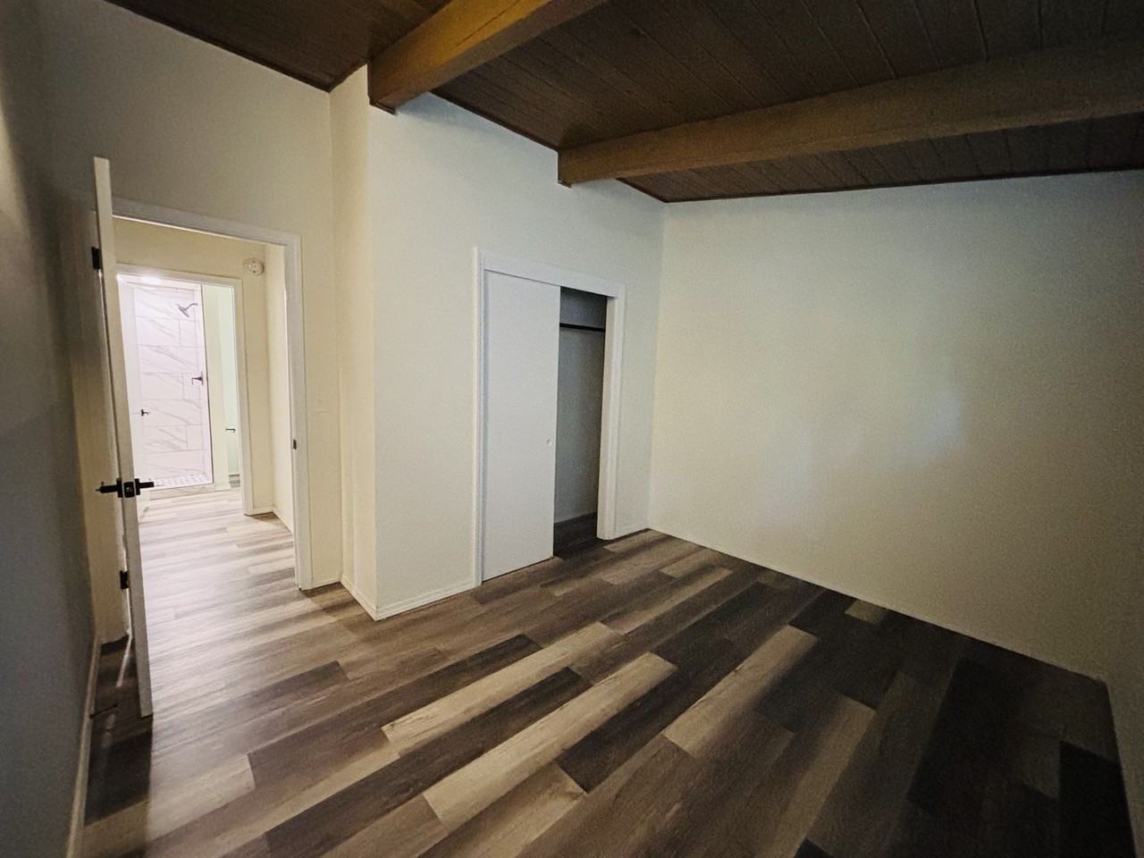 2141 S Erie St - Photo 4 of 10