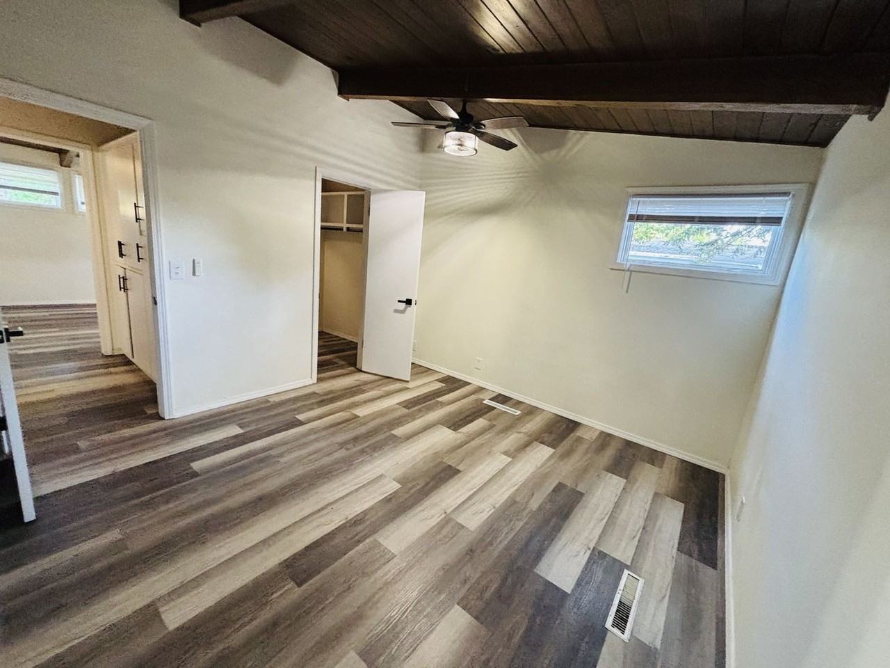 2141 S Erie St - Photo 7 of 10